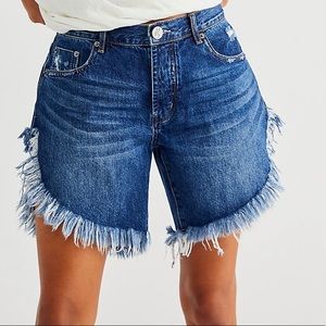 ONE TEASPOON FRANKIES CUT OFF SHORTS SIZE 27 FITS LIKE 28/29 COLOR IS DAKOTA